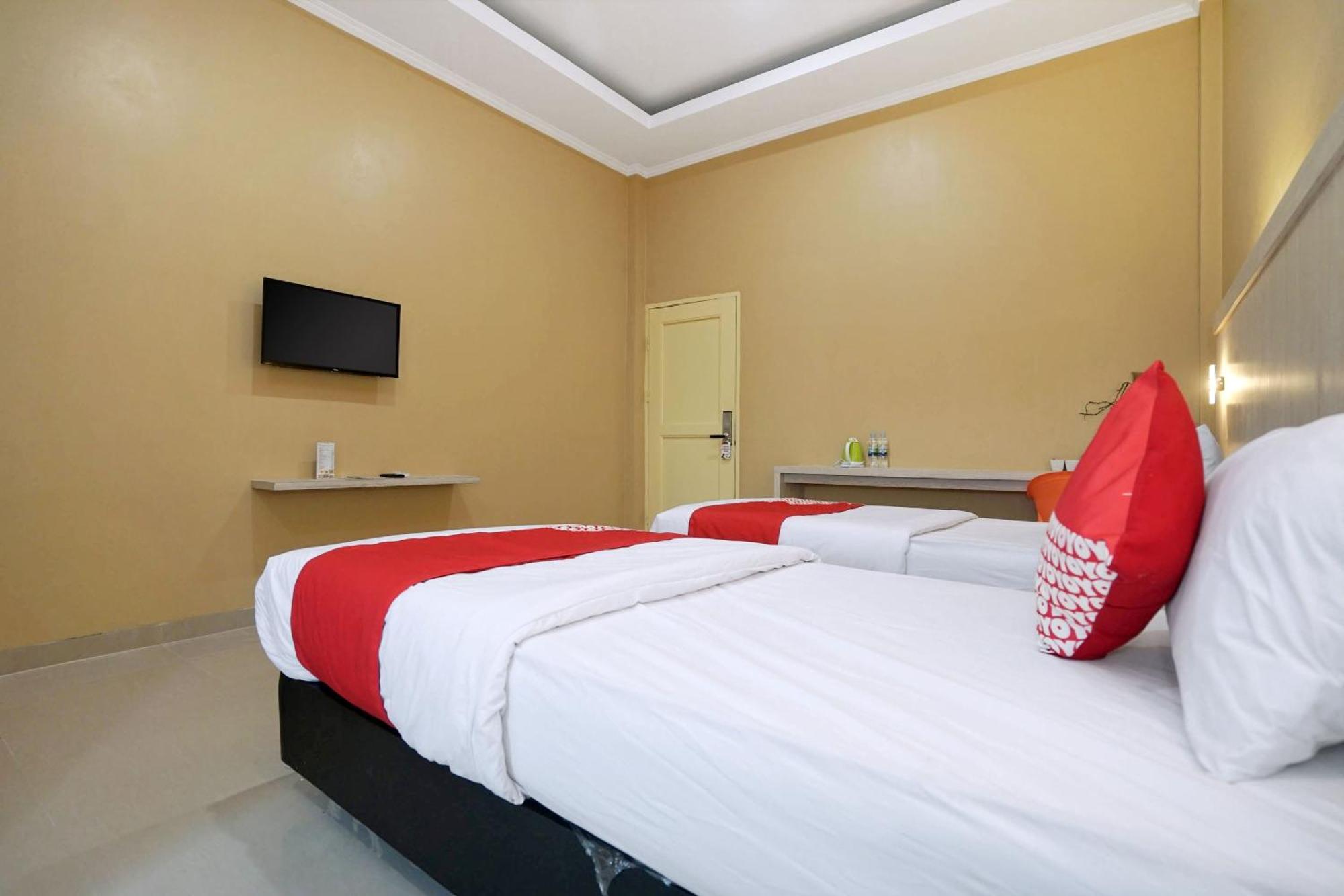 Oyo Life 1299 Balcony Orange Homestay Palembang Bagian luar foto