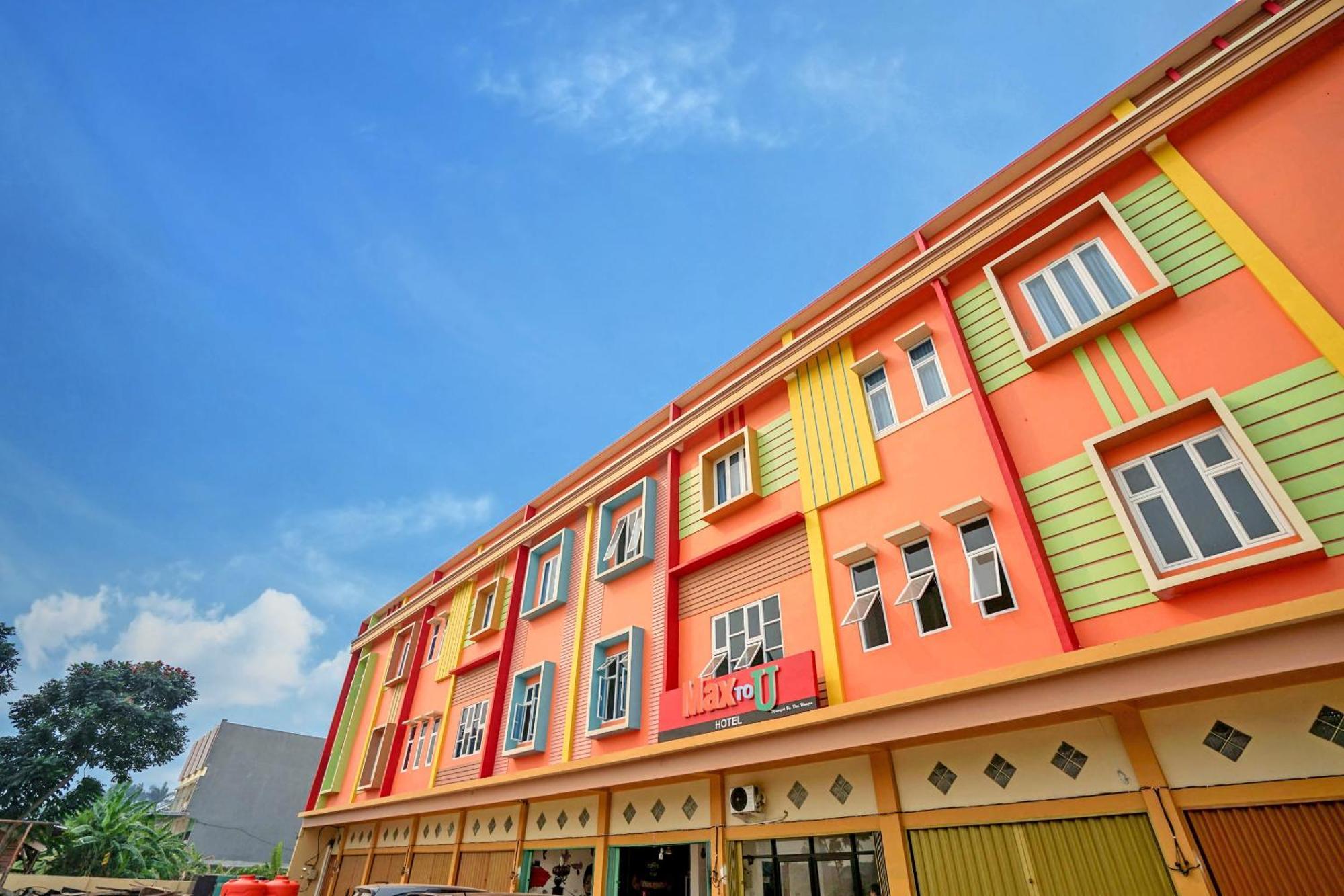 Oyo Life 1299 Balcony Orange Homestay Palembang Bagian luar foto