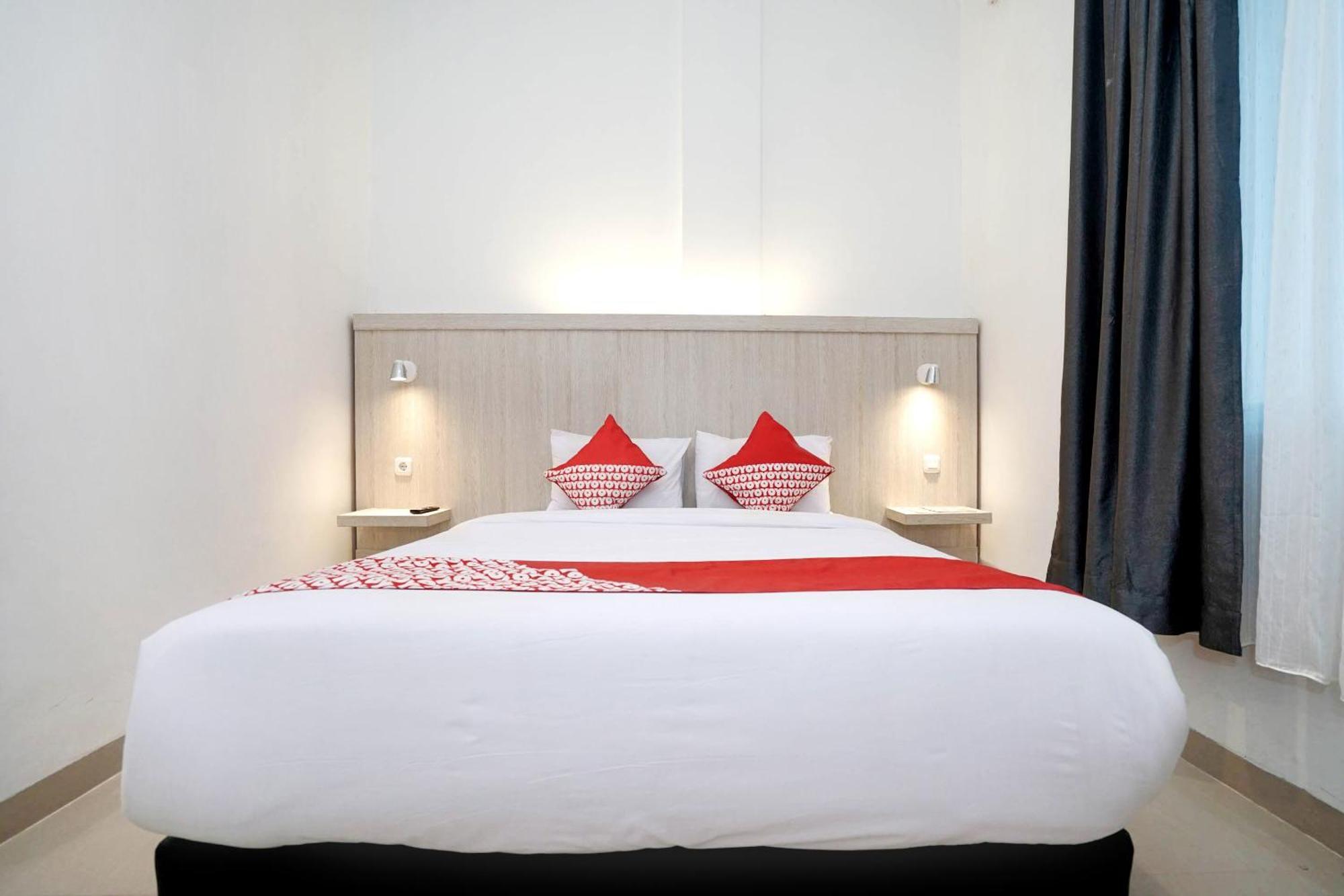 Oyo Life 1299 Balcony Orange Homestay Palembang Bagian luar foto